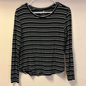 AEO Soft&Sexy XS black and white striped long-sleeve shirt